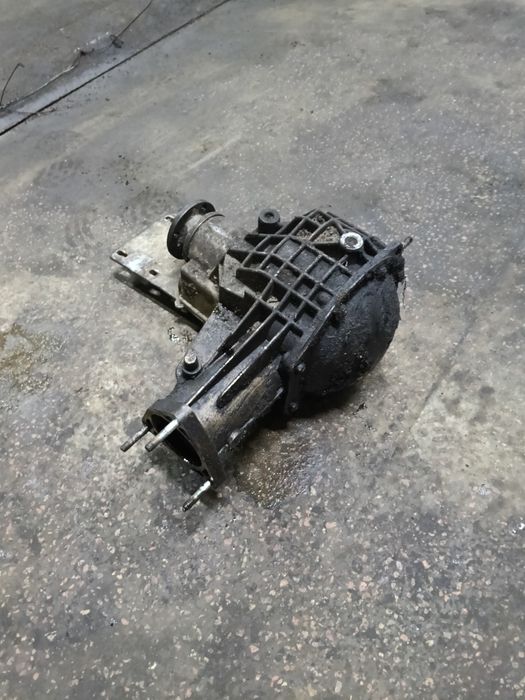 Продам передний мост нива