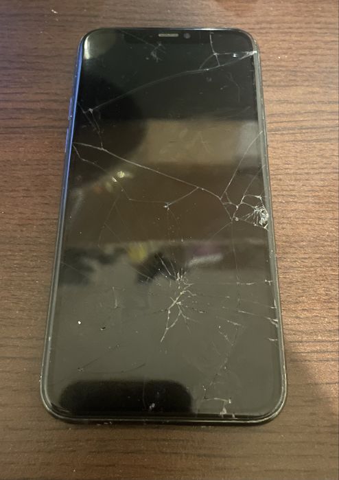 iPhone 11 PRO 64GB ЗА ЧАСТИ