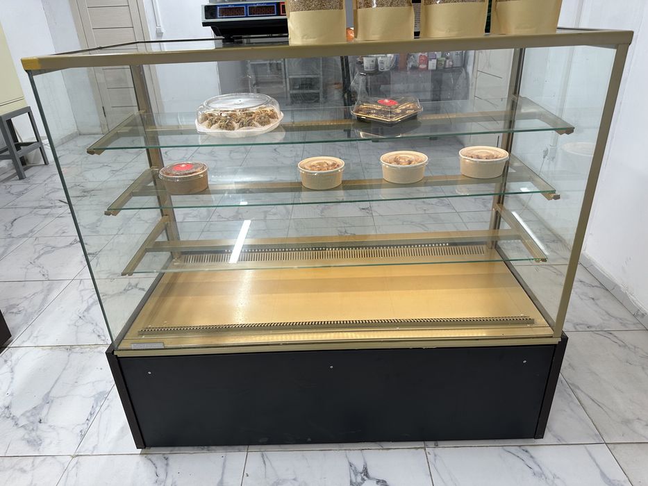 Витринный холодильник  Миксер