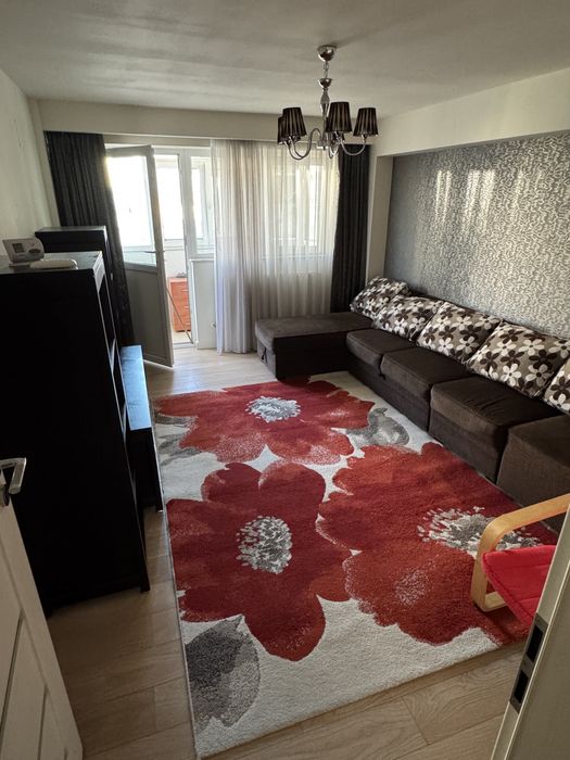 De închiriat: Apartament 3 camere, decomandat – Zona Centrală, Slatina