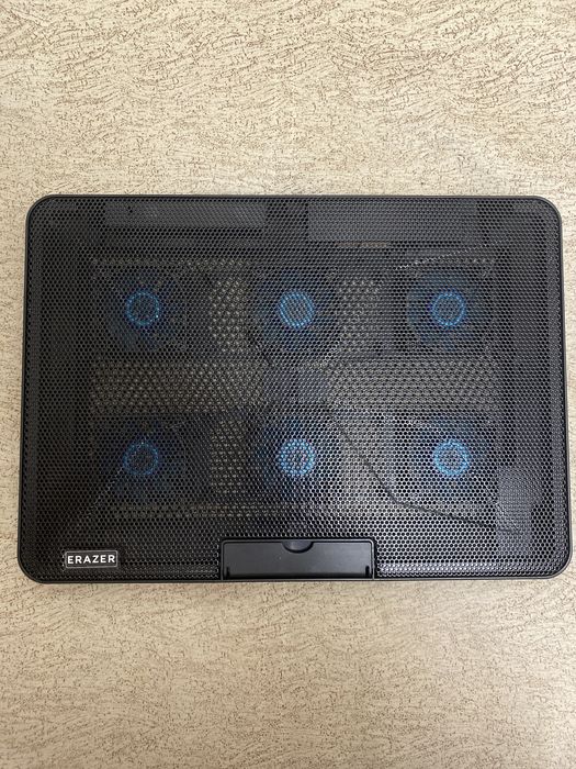 Охлаждающая подставка для ноутбука