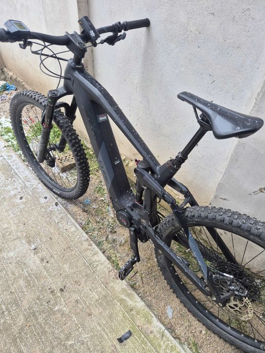 Електрически карбонов Cube stereo