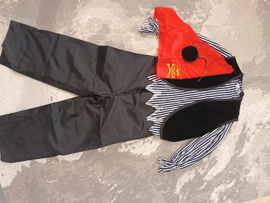 Костюм Пирата  для школьника 
Цена 4 000 тенге