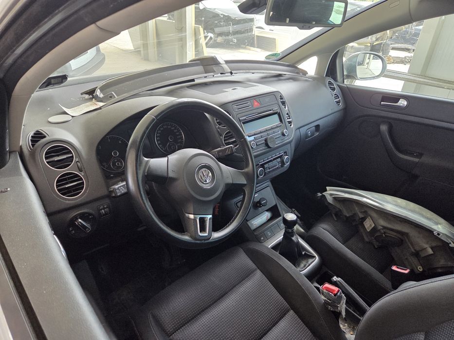VW GOLF 6 PLUS (На части)