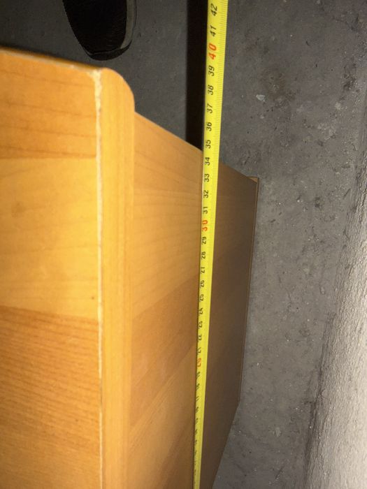 Нощно  шкафче  с надстройка.