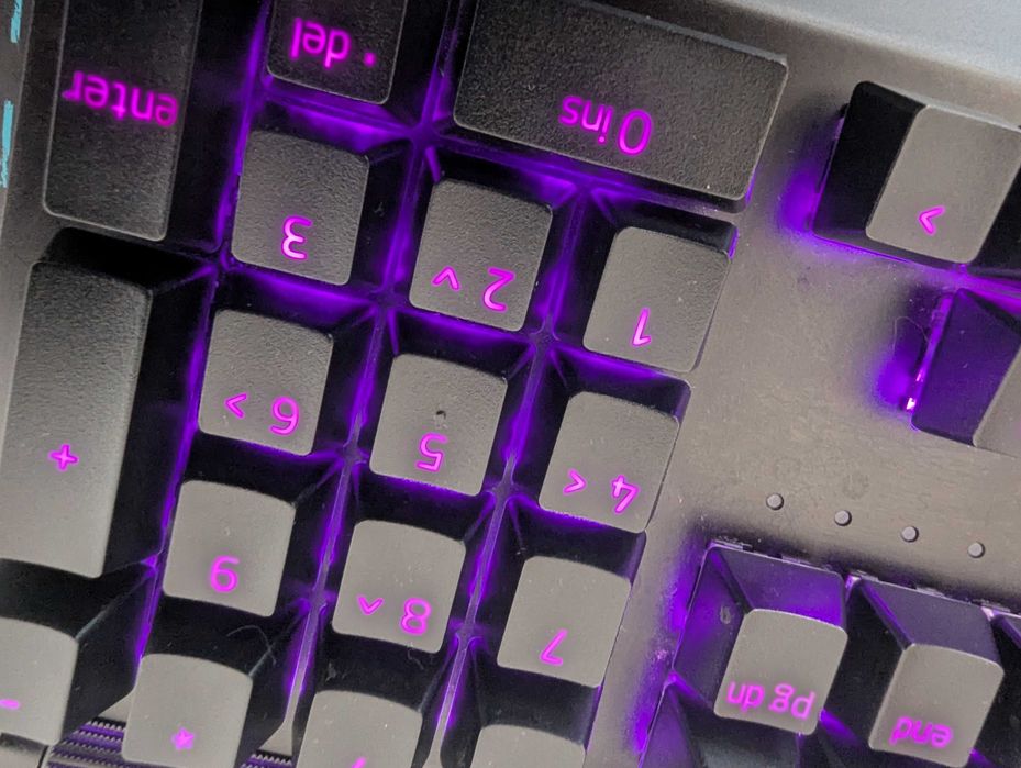 Razer BlackWidow V3 – RGB механична, Green switches + поставка за китки