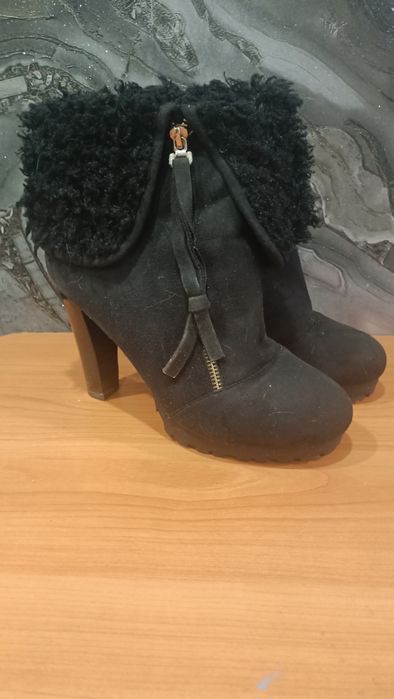 Ботинки осенние на каблуке