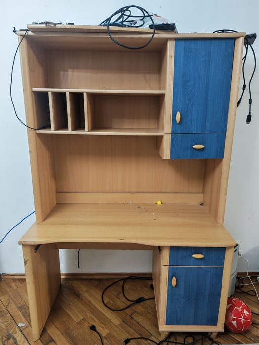 Стол компьютерный