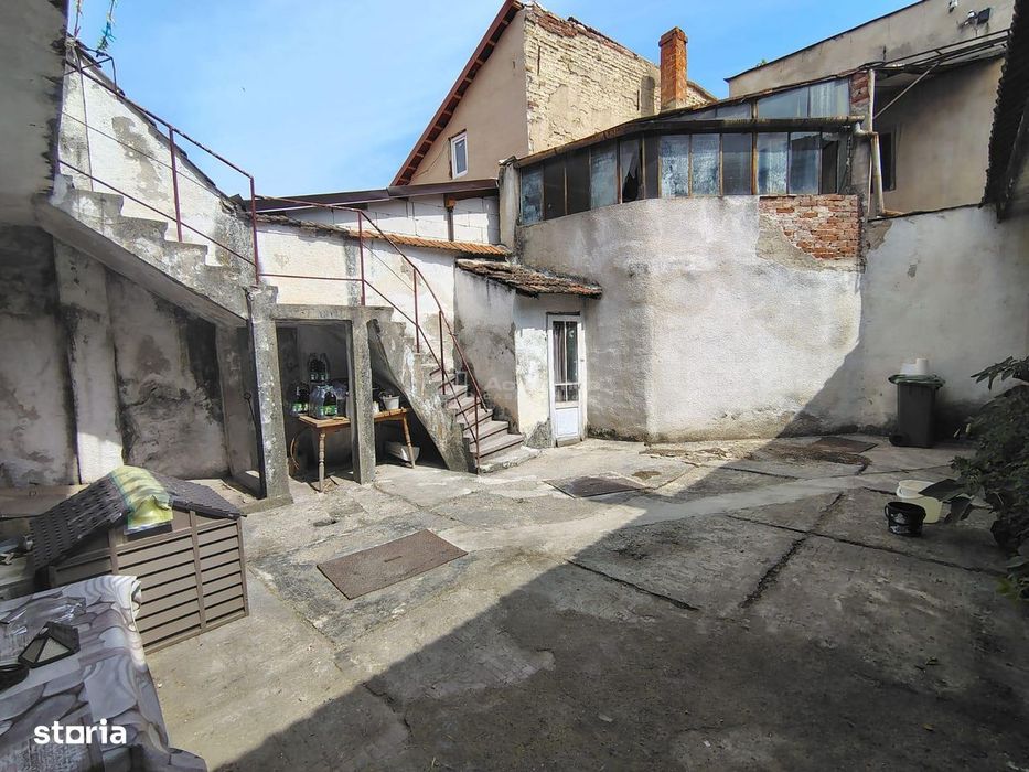 Caransebes, Casa 6 Camere,  Zona Centrala