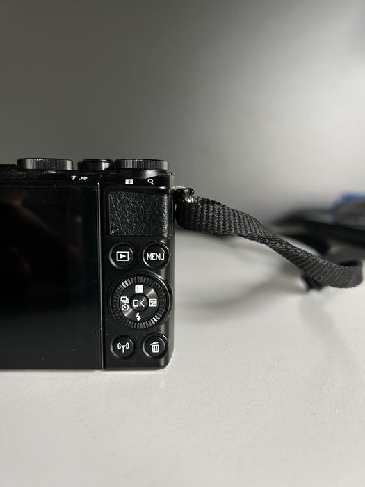 NIKON 1 J5 BODY+NIKON 10-100mm f/4-5.6 VR