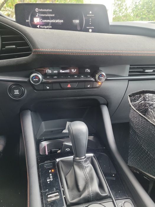 Se vinde Mazda 3 2025