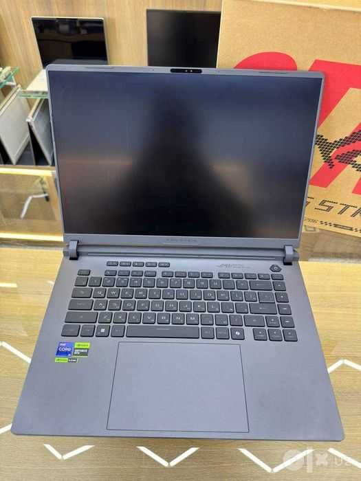 Laptop ASUS ROG STRIX G16 Core I9 14900HX RTX5070 32/1TB 16.0 240Hz