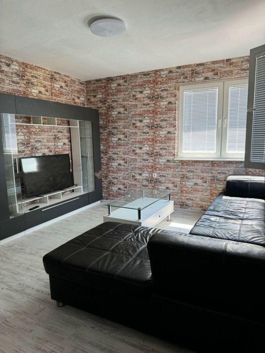 Дава се под наем Етаж от къща в София, Горубляне - 65 кв.м за 598.23 € - Снимка #1