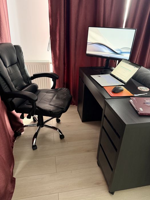 Birou si scaun de birou ergonomic