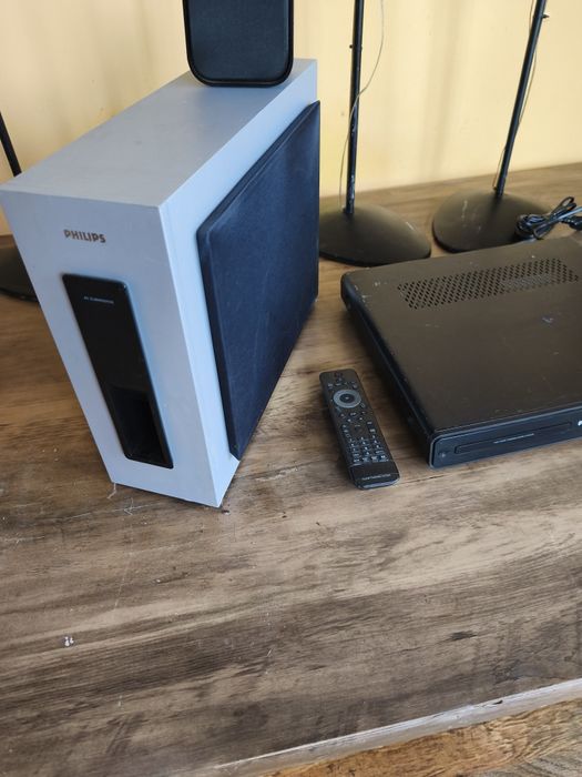 Home Cinema  Philips Cineos HTS9800W 6.1 и HTS3270/12  5.1 Домашно кино