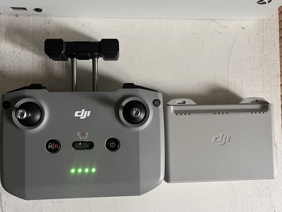 Пульт и зарядный хаб от Дрона