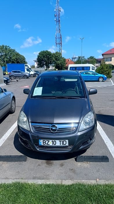 Vând Opel Zafira 2011