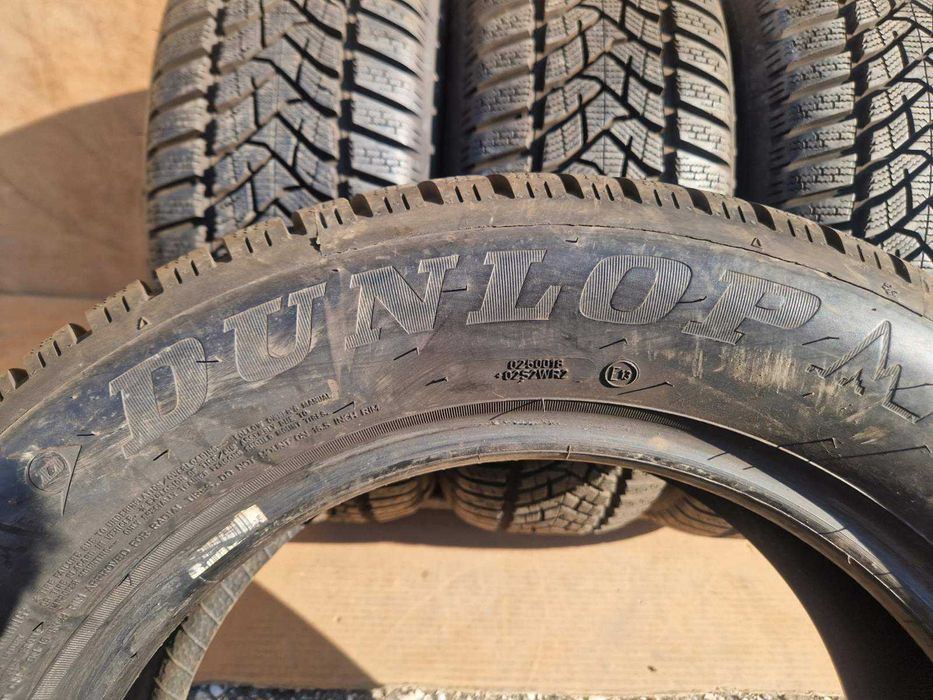 4 Dunlop R16 215/60
Зимни гуми 
DOT3220