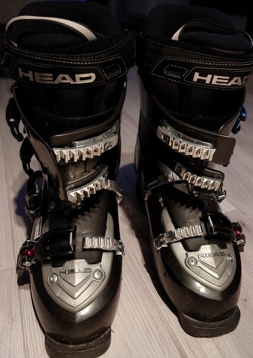 Vând clapari Head (utilizati de 5-6 ori) mărimea  42/42,5