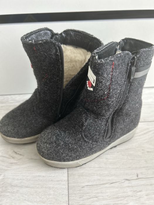 Продам зимние ботинки