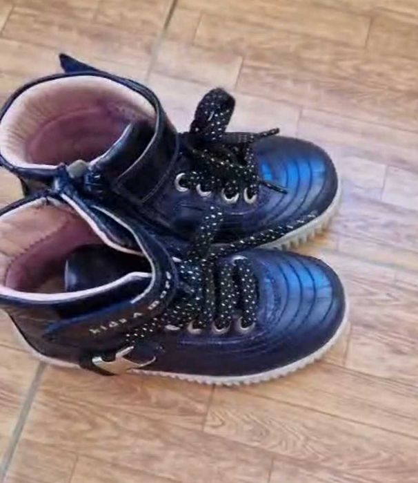 Ботинки для девочки