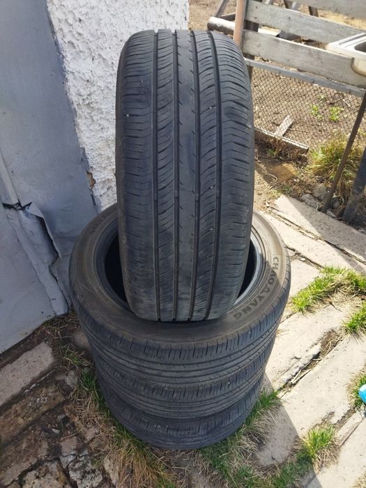 Продаю летние шины 215/50/17