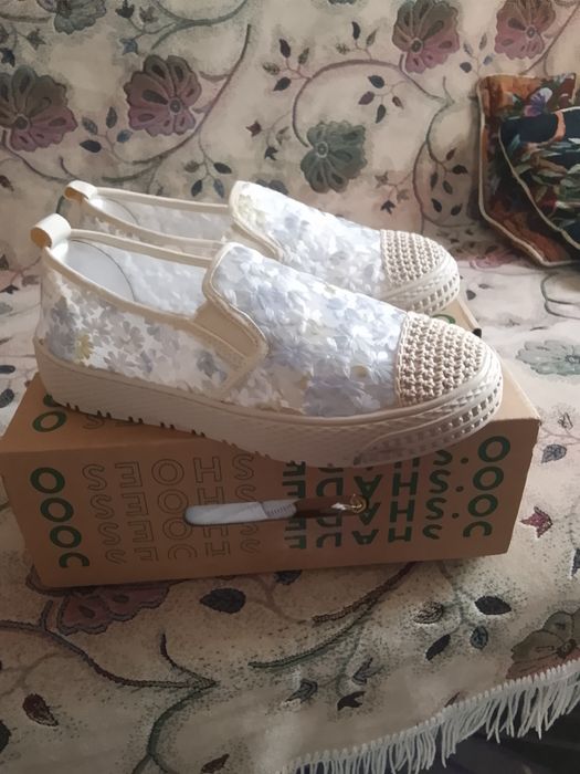Продам слипоны,новые