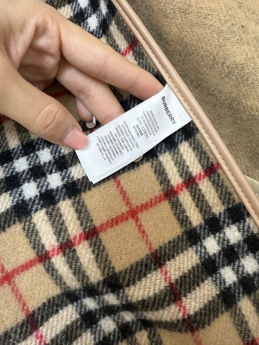 Пончо Burberry 100% кашемир