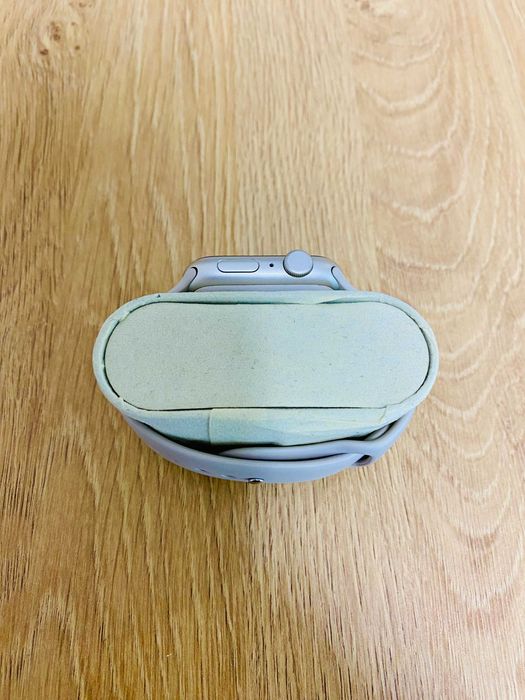 КАТО НОВ ! Apple Watch SE 2 2022, 44mm, Starlight Al Case, GPS, 100%