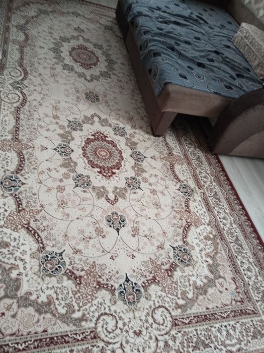 Продам ковер 2*4