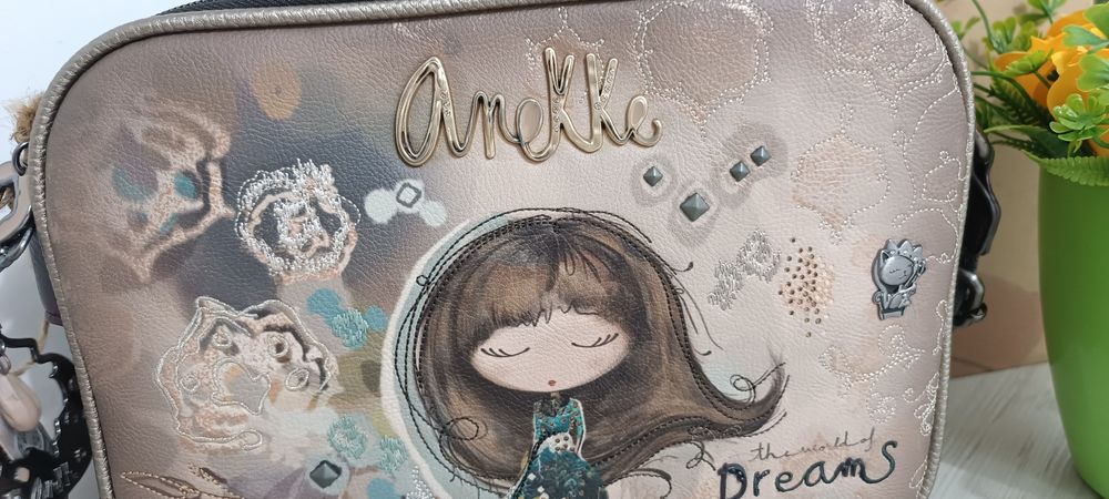 Уникална нова дамска чанта Anekke