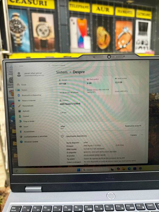 Laptop Gaming Lenovo LOQ 15.6"Full HD/AMD Ryzen 5/12GB /512GB SSD -NOU