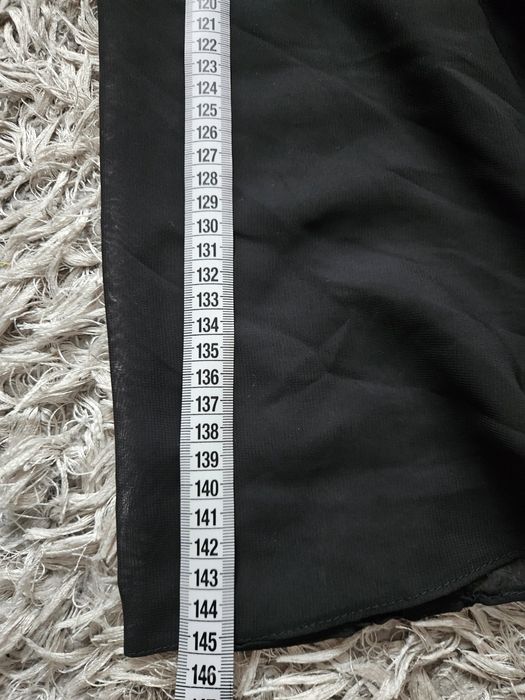 Rochie neagra,  deosebita