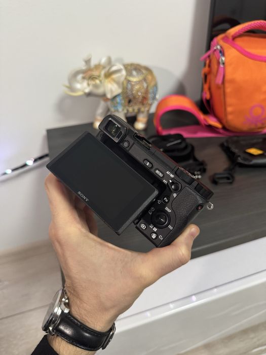 Sony A6400 фотоапарат (body) – отлично състояние