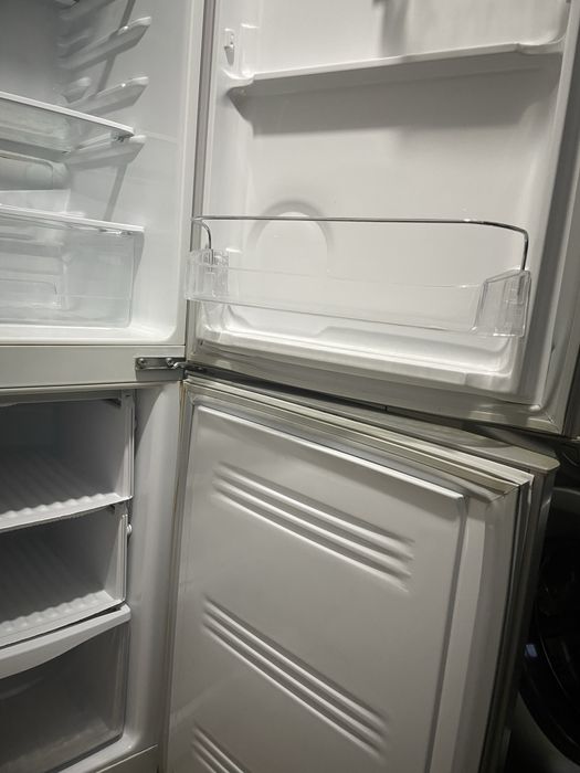 Продаю холодильник