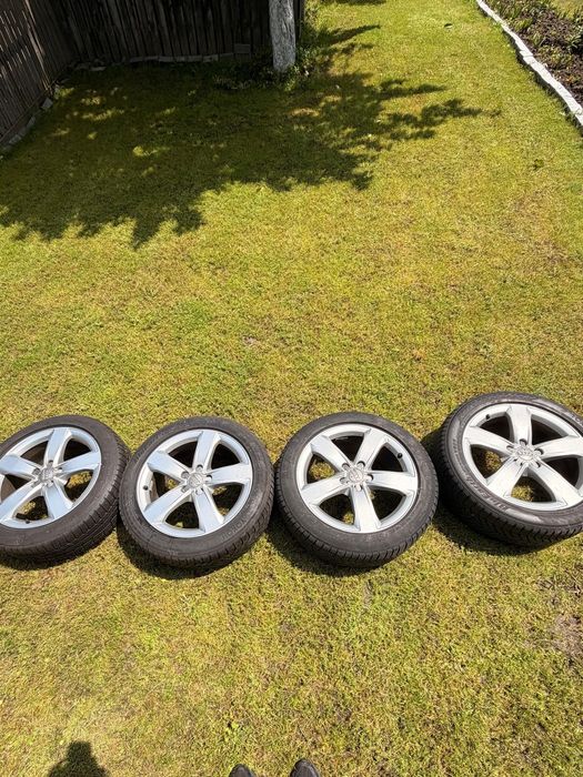 Vând Set4 Anvelope cu Jante aliaj originale Audi