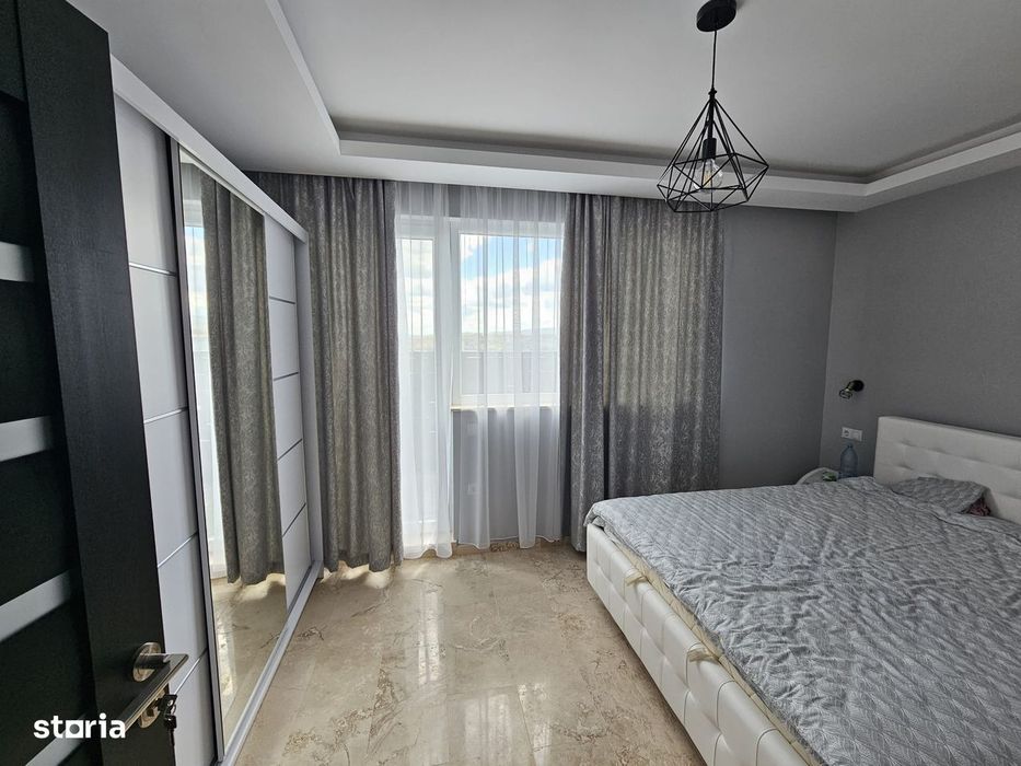De Închiriat apartament tip Penthouse de 3 camere  Strada Stelelor!