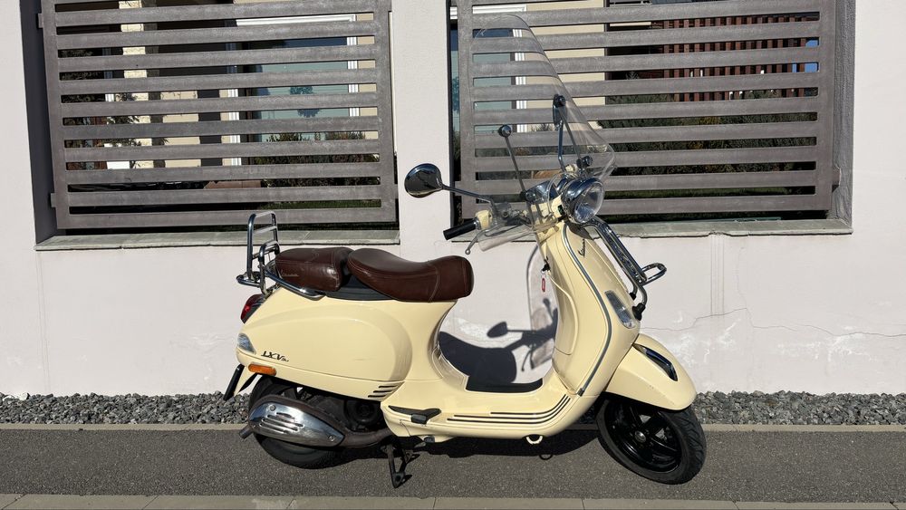 Vespa lxv 50 piaggio scuter