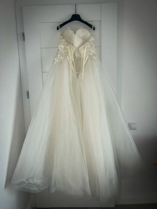 Vand rochie de mireasa