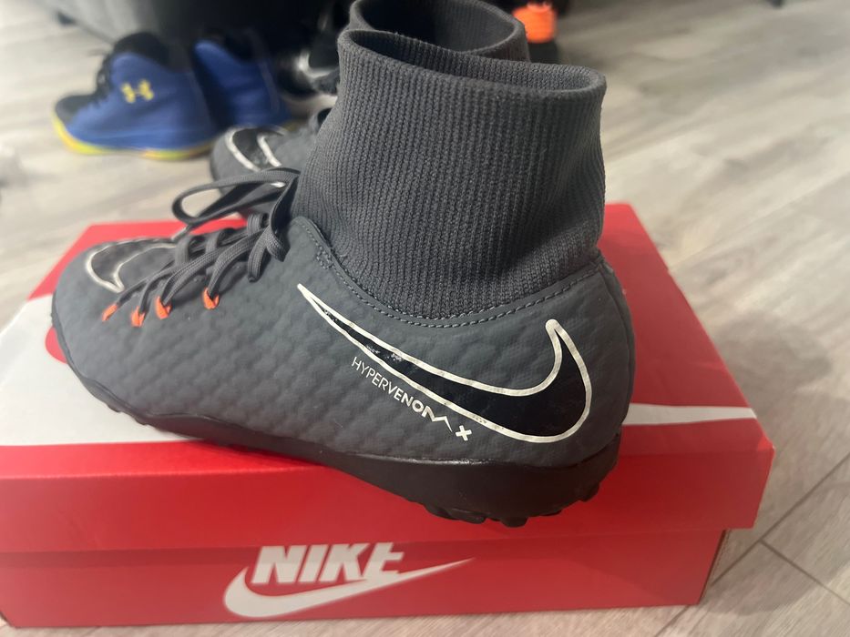 Обувки за футбол NIKE