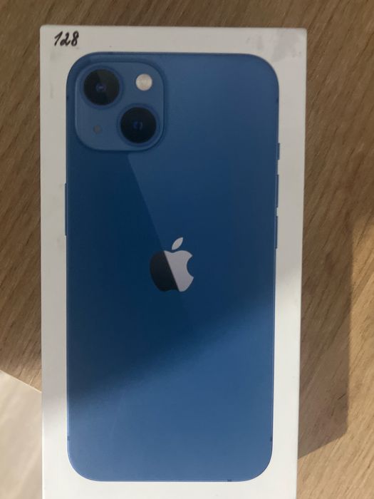 Продам айфон 13 128