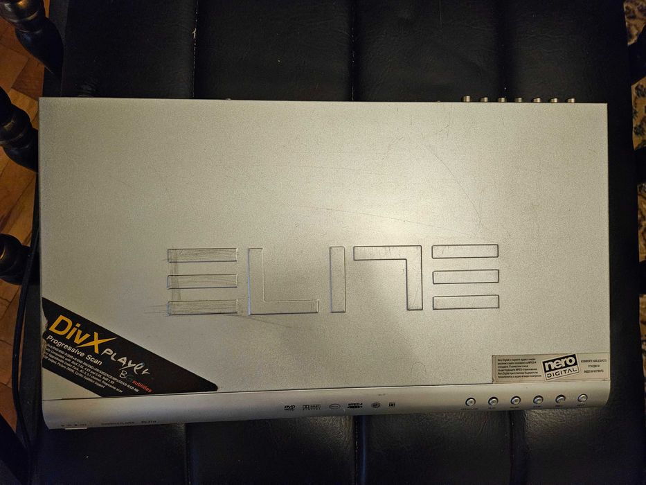 DVD  плеъри Elite PV-371X  и LG LH-T250SC