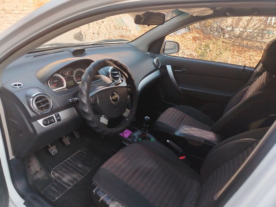 Nexia 3 sastayanasi juda zo'r 120.000ming yurgan