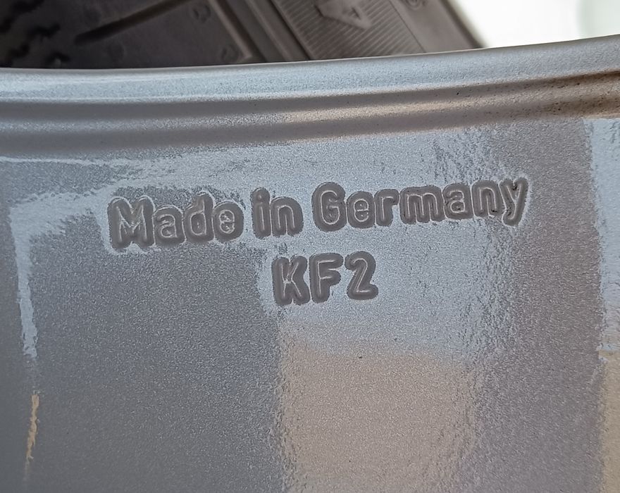 Оригинални джанти с гуми зимни 20 цола Audi Q5 SQ5 дот 2022г.