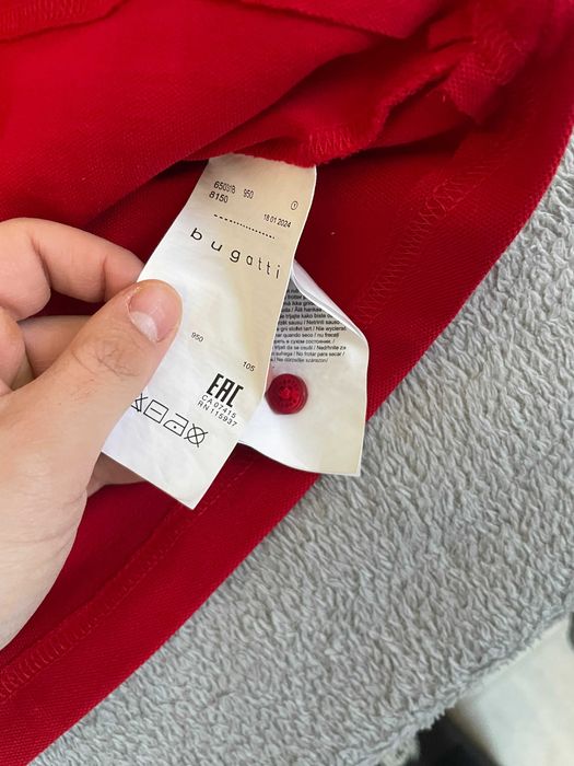 Чисто нова тениска Bugatti  размер - S/М