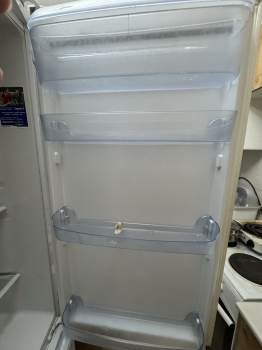 Продам холодильник Indesit