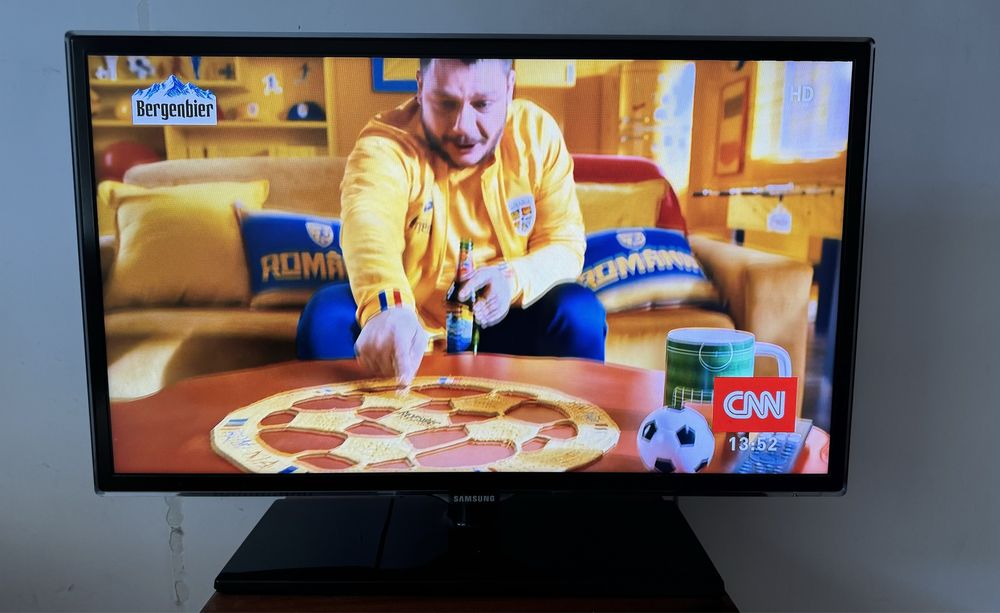 Televizor 81cm full hd Led Samsung, smart tv merge impecabil