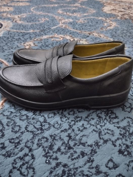 Uzsalamandir мужские обувь 45- размер новый