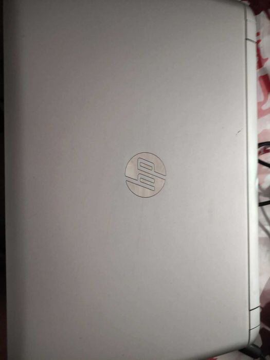 HP Pavilion laptop, tastatura cu probleme, in rest merge bine este complet,hard de 1 TB, 8gb ram