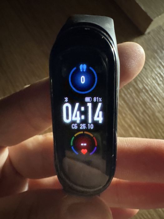 Продам фитнес браслет